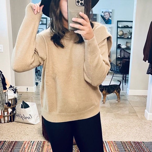 Truffle Strong Shoulder Sweater - Picture 7 of 7